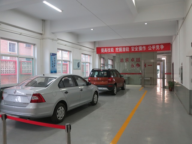 上海大眾發(fā)動(dòng)機(jī)故障診斷工位
