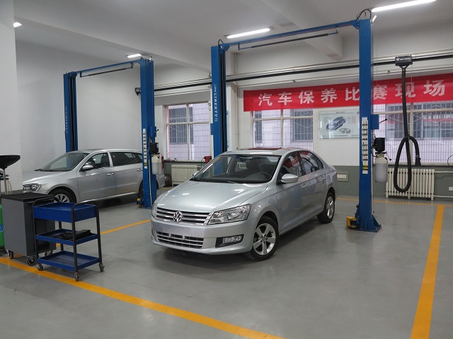 上海大眾發(fā)動(dòng)機(jī)整車維護(hù)工位